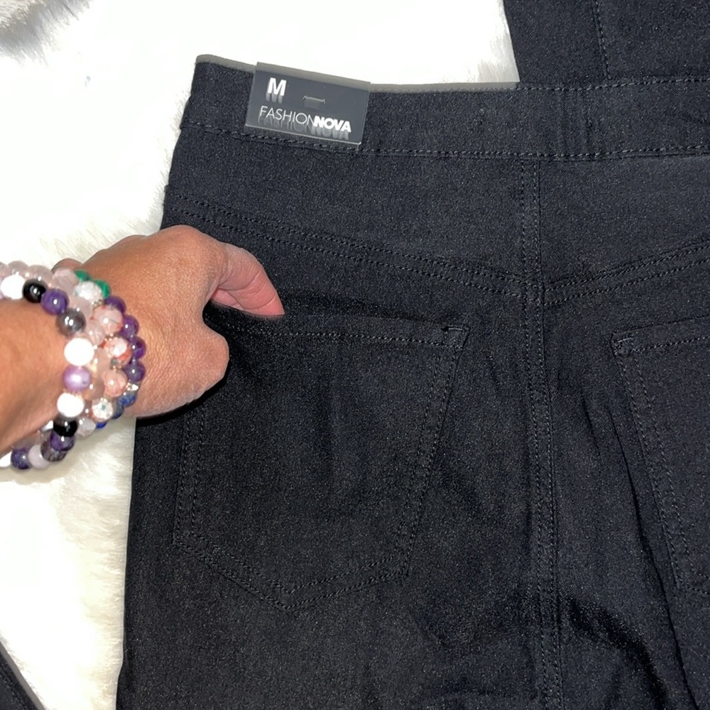 SOLD NWT FASHION NOVA High rise Black Flare Jeans Sz M - Picture 8 of 8